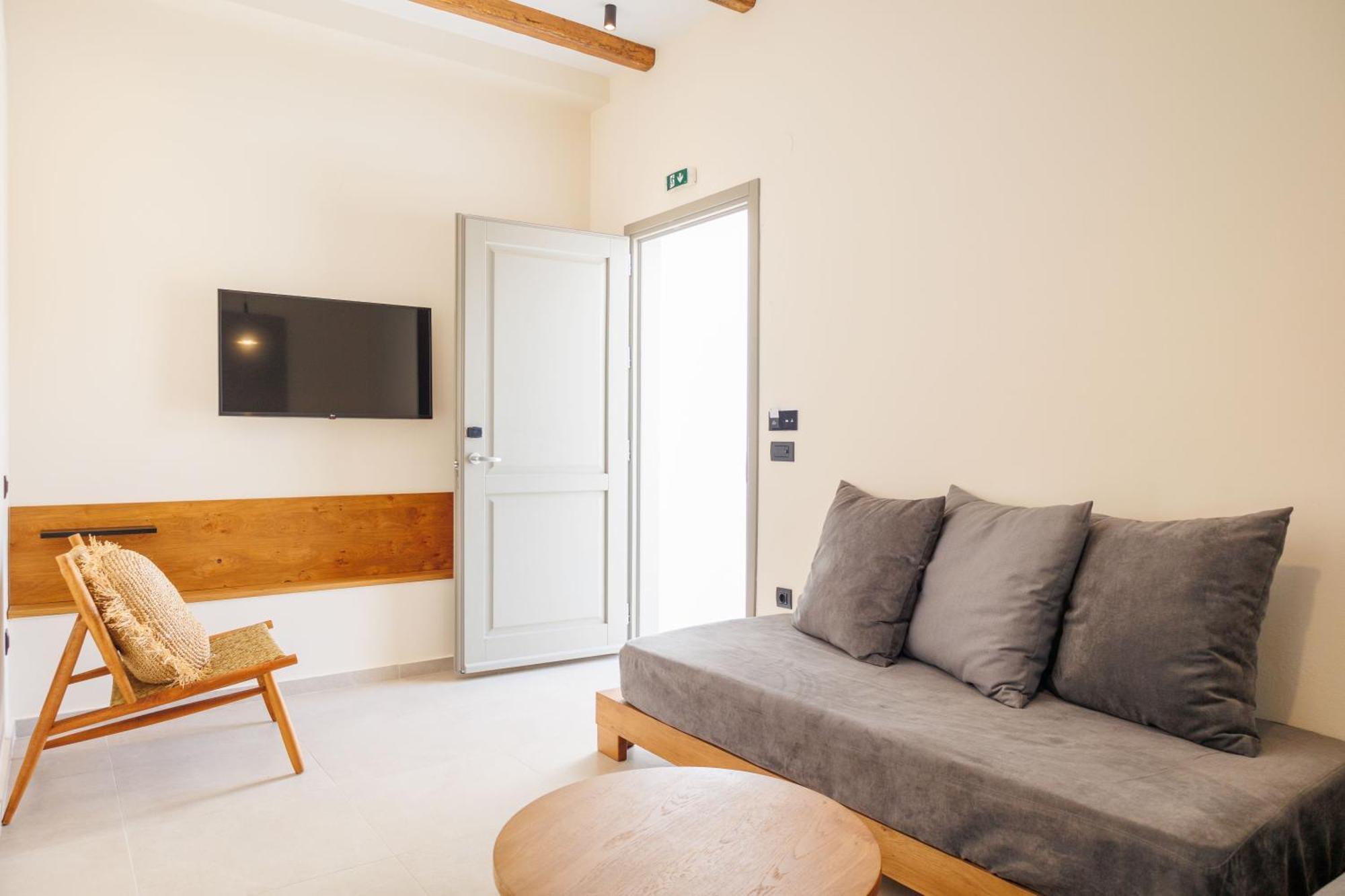 Kouros Blanc Resort & Suites 普恩达 客房 照片